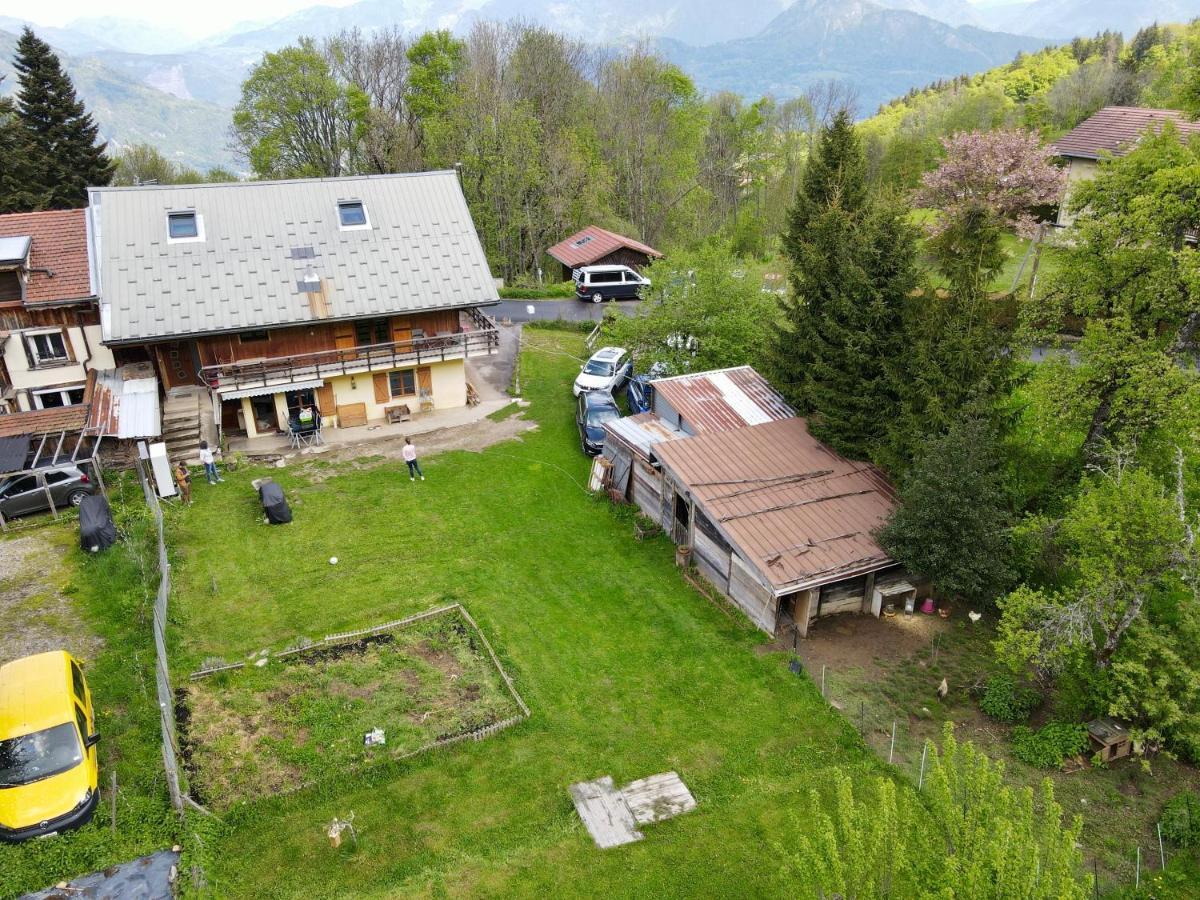 Accotinae Hotell Mont-Saxonnex Exteriör bild